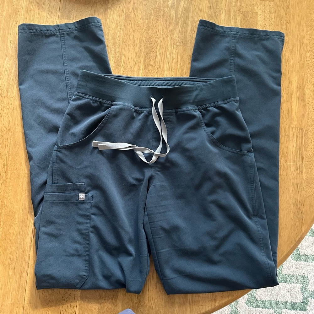 Figs Kade Cargo Scrub Pants